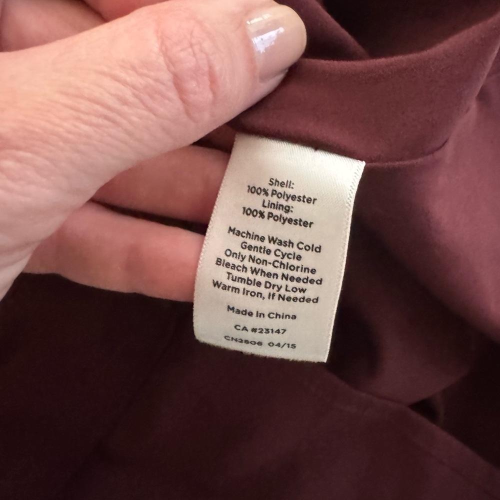 💕5 items for $50💕 Plum Cap Sleeve midi Dress - Picture 4 of 4